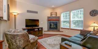 in town Kingston 3 bedroom townhome now available in town Kingston 3 bedroom townhome now available Gallery 5