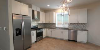 Contemporary East Austin Home with Private Yard & Garage Gallery 13