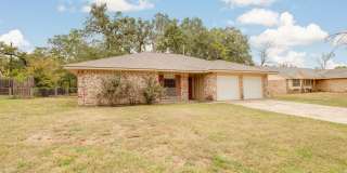 AUGUST PRE-LEASE! 3 bed, 2 bath home in Eastgate! Gallery 3