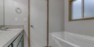 Spacious 4 Bedroom/2.5 Bath Hazell Dell Home! Gallery 30