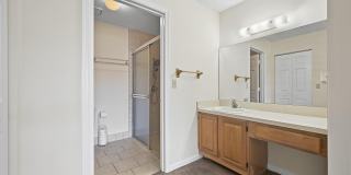 440 Ashwood Place Gallery 21