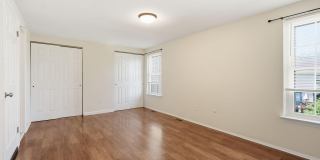 204 LIVINGSTON Court Gallery 23
