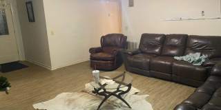 110 Botts Ave Gallery 5