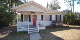 3 Bed / 1 Bath Home w/Sunroom in Midtown Neighborhood! Gallery 1
