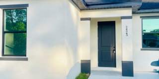 Charming 3BR Duplex in Lehigh Acres Gallery 1