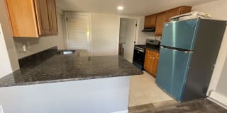 718 West Camplain Road Gallery 1