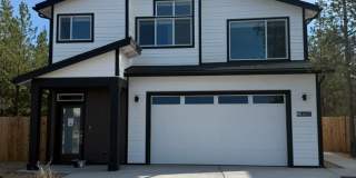 COMING FIRST OF NOVEMBER! | Beautiful New Construction 3-Bedroom Home in La Pine Gallery 1