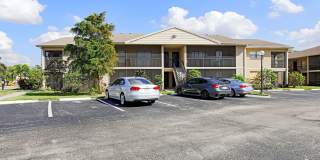$250 OFF FIRST MONTH RENT!! Affordable & Newly Remodeled 1-Bedroom in the Heart of Fort Myers! Gallery 3