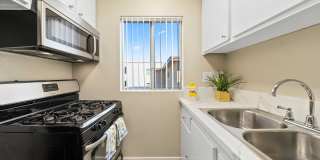 Summerview Beach Resort Luxury Apartments Gallery 47