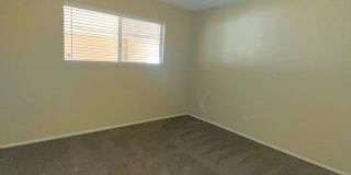2759 College Blvd- 1/2 OFF 1ST MONTH! Extra Parking, Sun Room, Garage, Fireplace Gallery 18