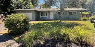 Lovely 3bed/2bath Ranch style home with HUGE private yard in a peaceful cul-de-sac! Gallery 1