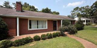 2 bedroom, 1 bath home near Harding Place 2 bedroom, 1 bath home near Harding Place Gallery 3