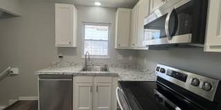 Renovated Spacious 4 Bedroom Home Available for Pre-Lease! Gallery 7