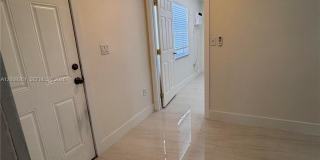 606 SW 58th Ct Gallery 2