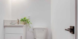 2333 1/2 Langdale Avenue Gallery 7