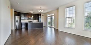 Spacious and Modern 2BR/2BA Condo in Norbeck Crossing Gallery 5