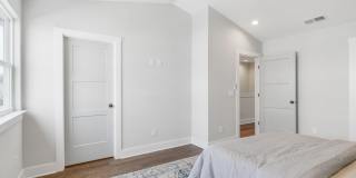 Beautiful Charlotte Park Townhome With Two Car Garage Gallery 32