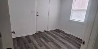 320 W 16th St Gallery 8