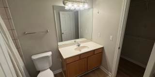 Single-Level Living in an Unbeatable Location Gallery 10