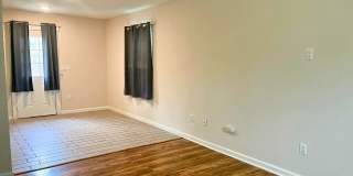 Charming 2 Bedroom Home Near Historic Landmarks in San Antonio Gallery 6