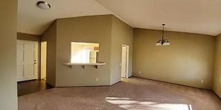 Rare 3 Bed / 2 Bath with Huge Backyard! Gallery 7