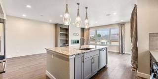 Modern End Unit in the Meadows! Gallery 10