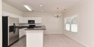3BR 2.5BA Townhome in Pennington Square ~ Minutes to Fort Jackson, the VA hospital, USC Medical School, and I-77! Gallery 9