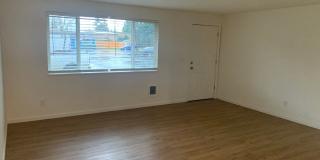 R2212 - Pinewood Apartments Gallery 1