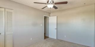6 Bedroom 3.5 Bathroom Tri-Level Home In Tempe close to ASU Gallery 27
