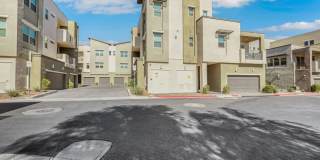 Beautiful contemporary townhome Gallery 1