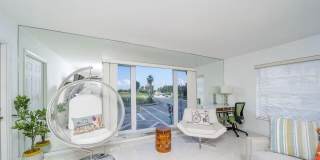6 Lucerne Avenue Gallery 6
