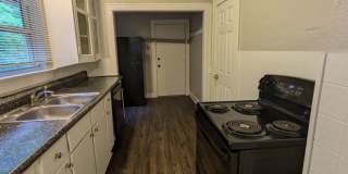 Beautiful 3 Br 1 Ba in Heart of KC MO Gallery 8
