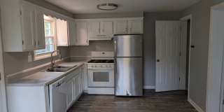 North Hills, North Park, Allison Park - 2 Bedroom Duplex! Gallery 1