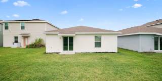 Modern 3 bedroom 2 bathroom single family home in Lehigh Acres Gallery 27