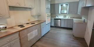 1009 W. Mulberry - House Gallery 1