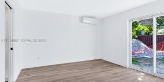 1520 NE 14th Ter Gallery 7