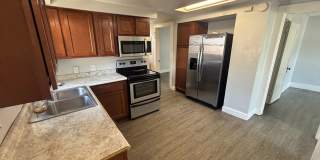 Upper 2 Bedroom Unit of Duplex Gallery 1