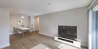 Avalon Woodland Hills Gallery 3