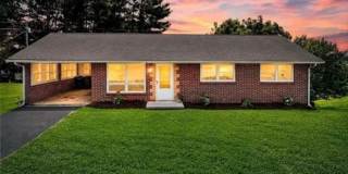 Updated 3BR/2BA Ranch with Finished Lower Level – Convenient Christiansburg Location Gallery 1