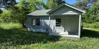 1 Bedroom- 1 Bathroom- (with bonus room) House in Shannon! Gallery 1