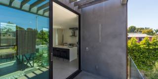 Zen House | Award-Winning Architectural Lease in Manhattan Beach Gallery 38