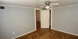 1322 W University Avenue Gallery 7