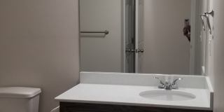 202 Lowes Boulevard - A Gallery 3