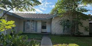 1816 Portland Drive Gallery 1