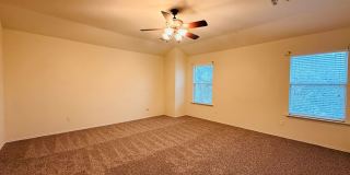 Location is Everything!!! SO Much Space!!! Gallery 20