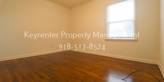 Beautiful Brookside duplex unit - NO PETS Gallery 12