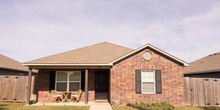 3 Bedroom 2 Bath Brick Home Gallery 1