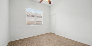 1133 E Buckingham Avenue Gallery 15