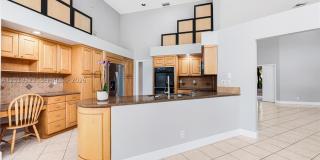 1256 Manor Dr S Gallery 15