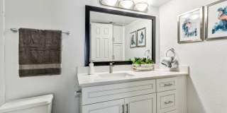 Vintage at 18th Street Gallery 48